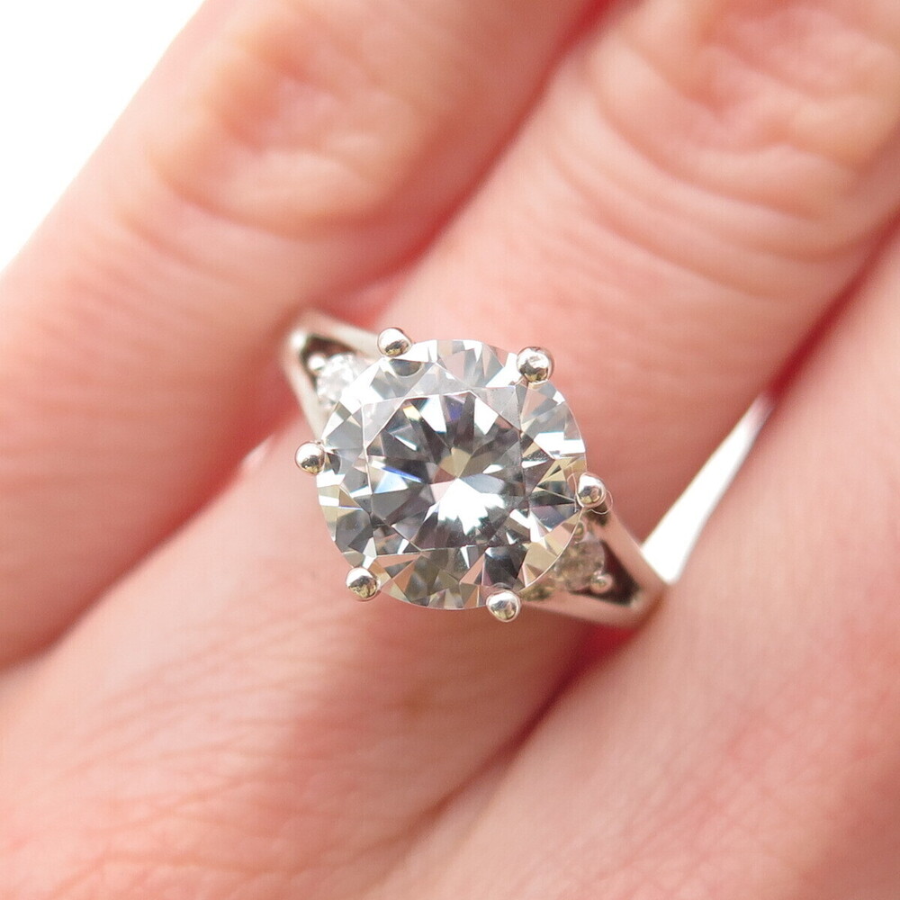 925 Sterling Silver Round-Cut C Z Engagement Ring Size 6